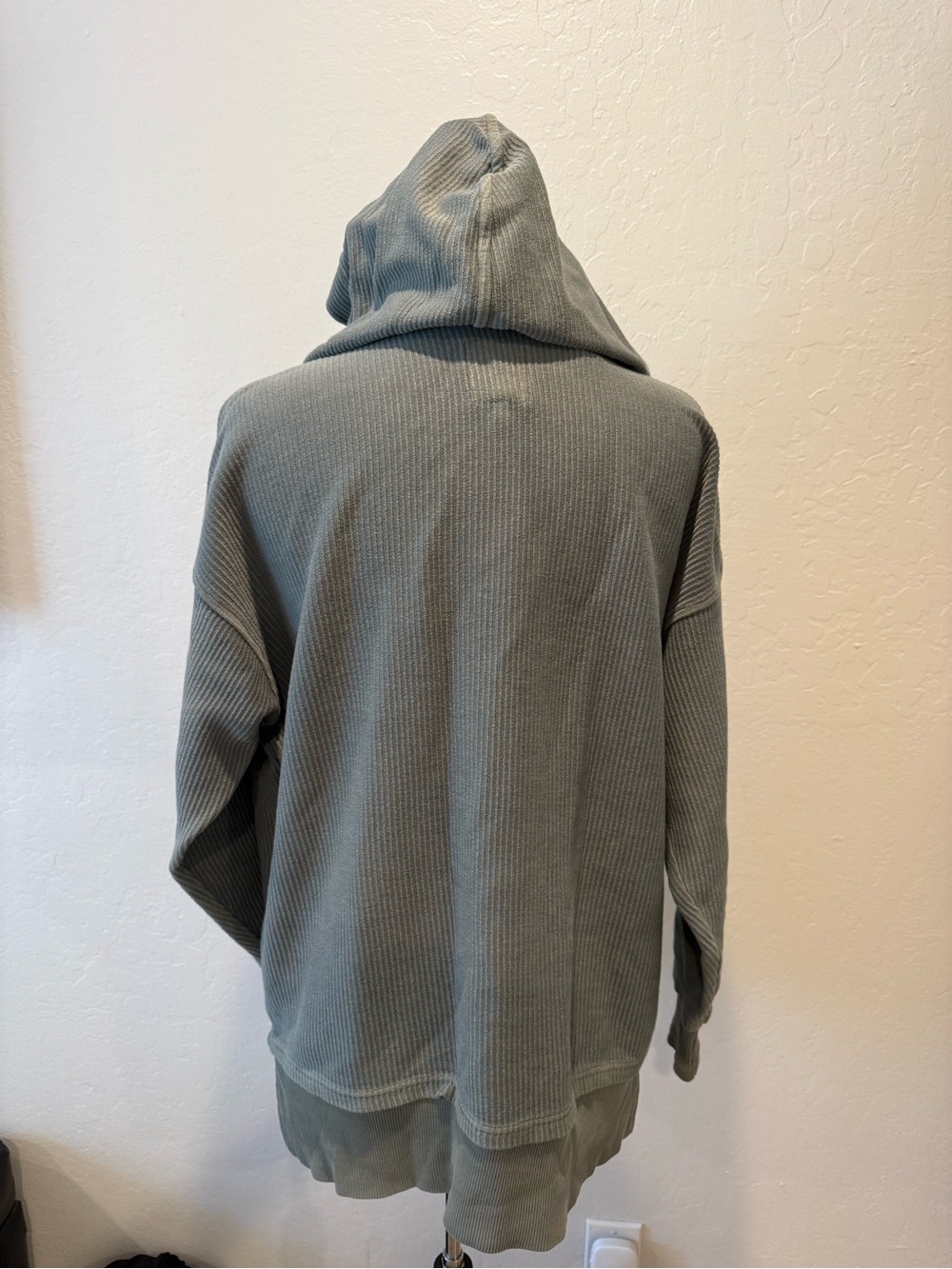 aerie Sage Green Ribbed Snap-Front Hooded Sweater - Picture 3 of 5